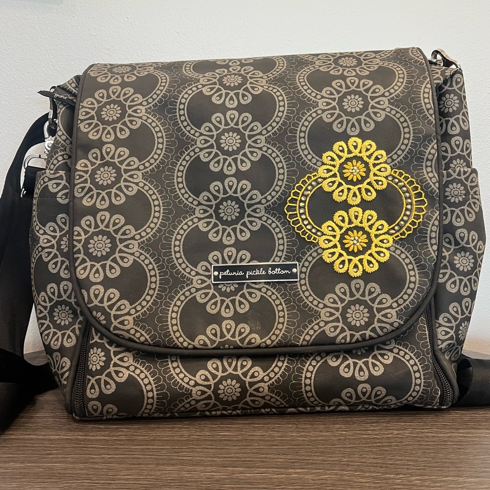 Petunia Pickle Bottom Boxy Diaper Bag Backpack - Picture 2 of 13